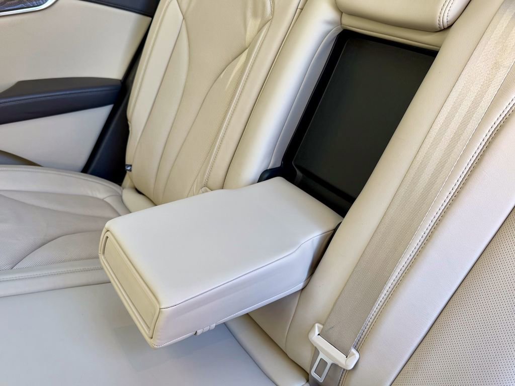 Used 2017 Lincoln MKX Reserve w/ Lincoln MKX Climate Package image 37