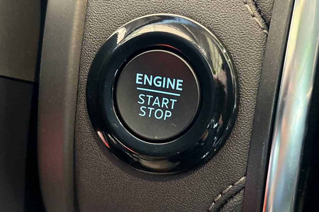 Used 2025 Ford Expedition Platinum image 28