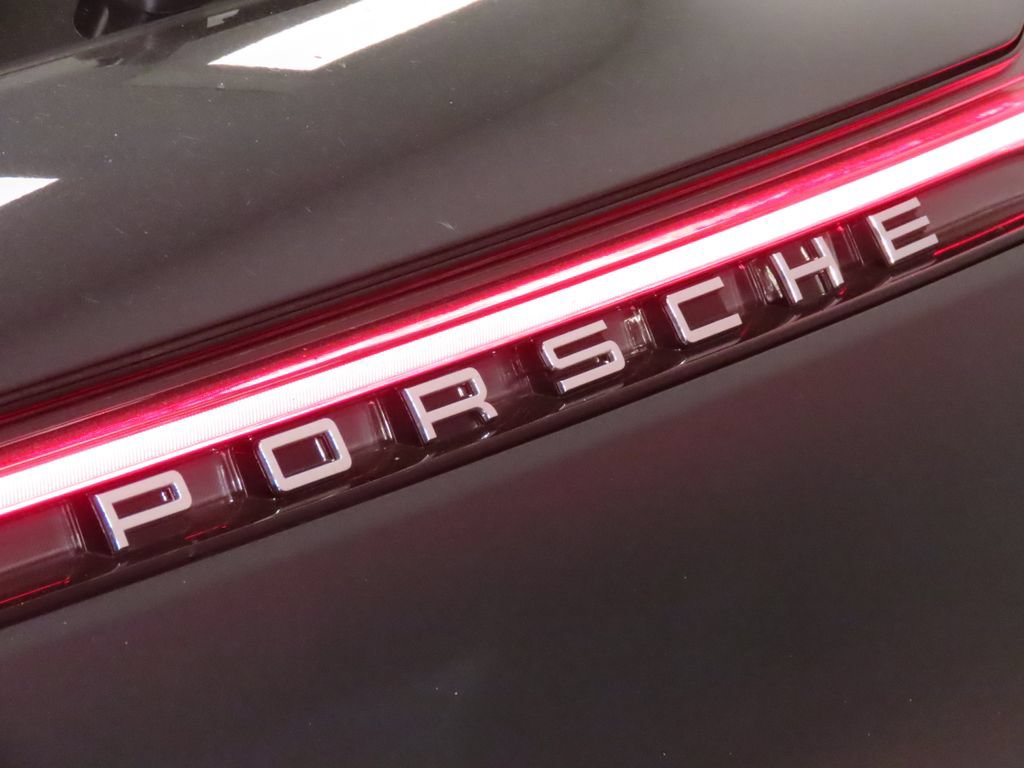 Certified 2026 Porsche Macan AWD/4WD image 12