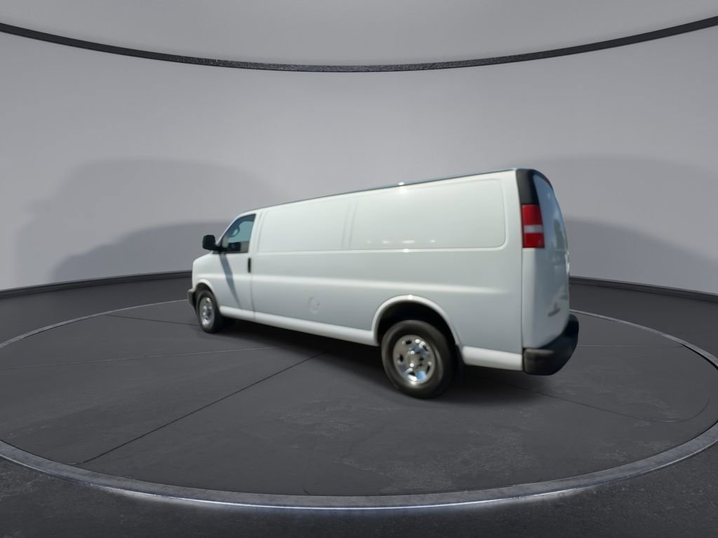 Used 2017 Chevrolet Express 3500 Extended RWD image 6