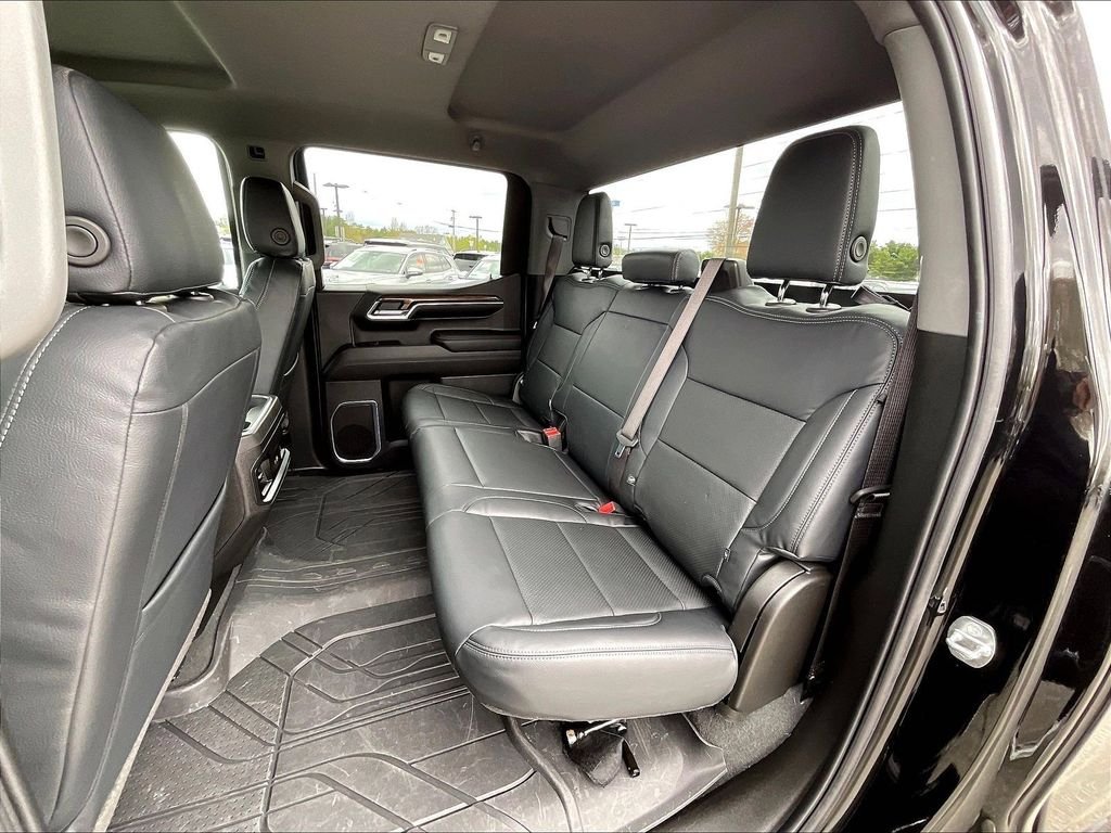 Used 2024 Chevrolet Silverado 1500 RST AWD/4WD image 14