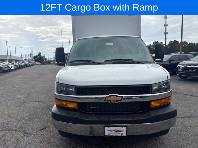 New 2026 Chevrolet Express 3500 w/ Power Convenience Package RWD image 8