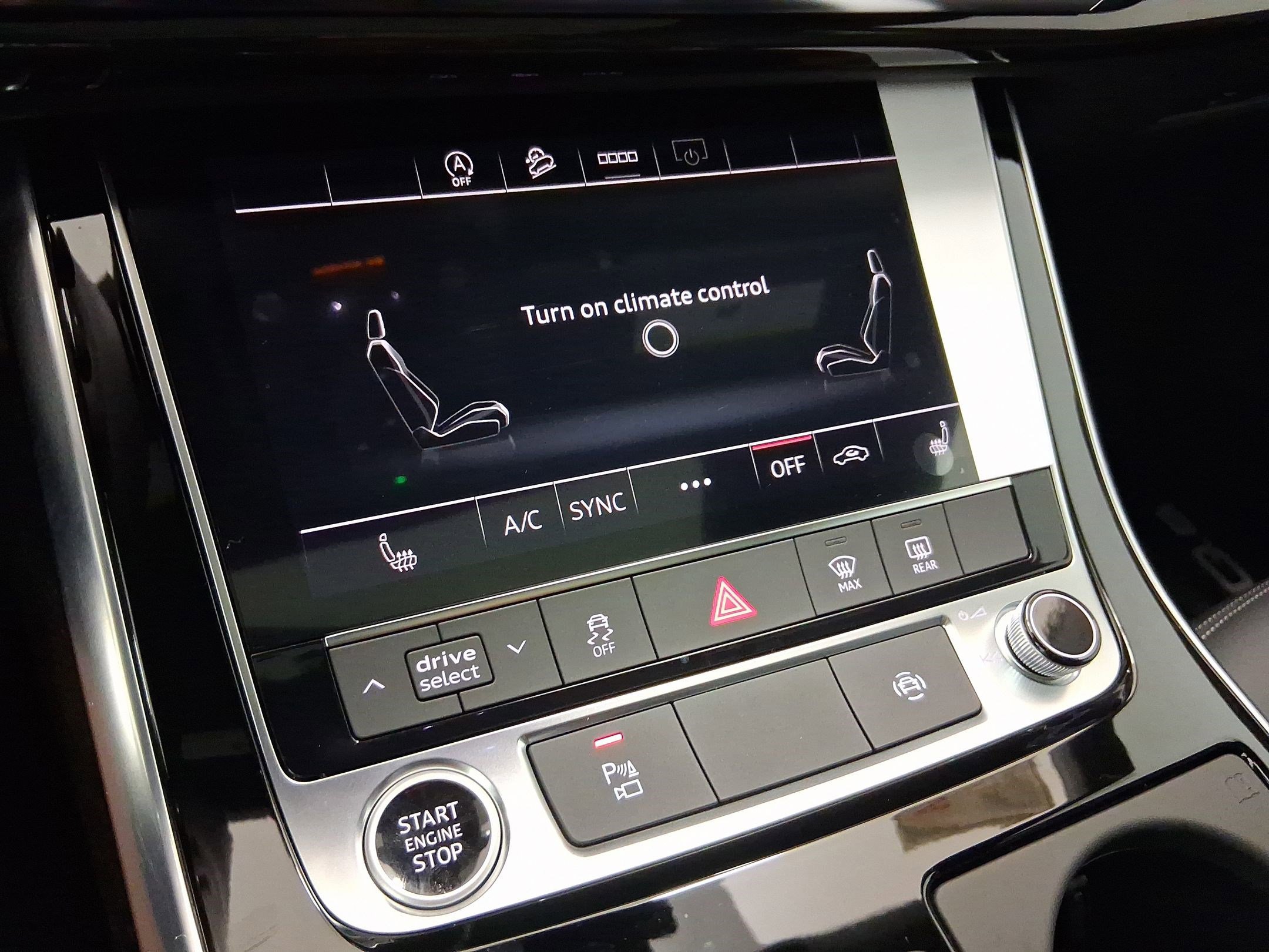 New 2025 Audi Q8 Premium image 26