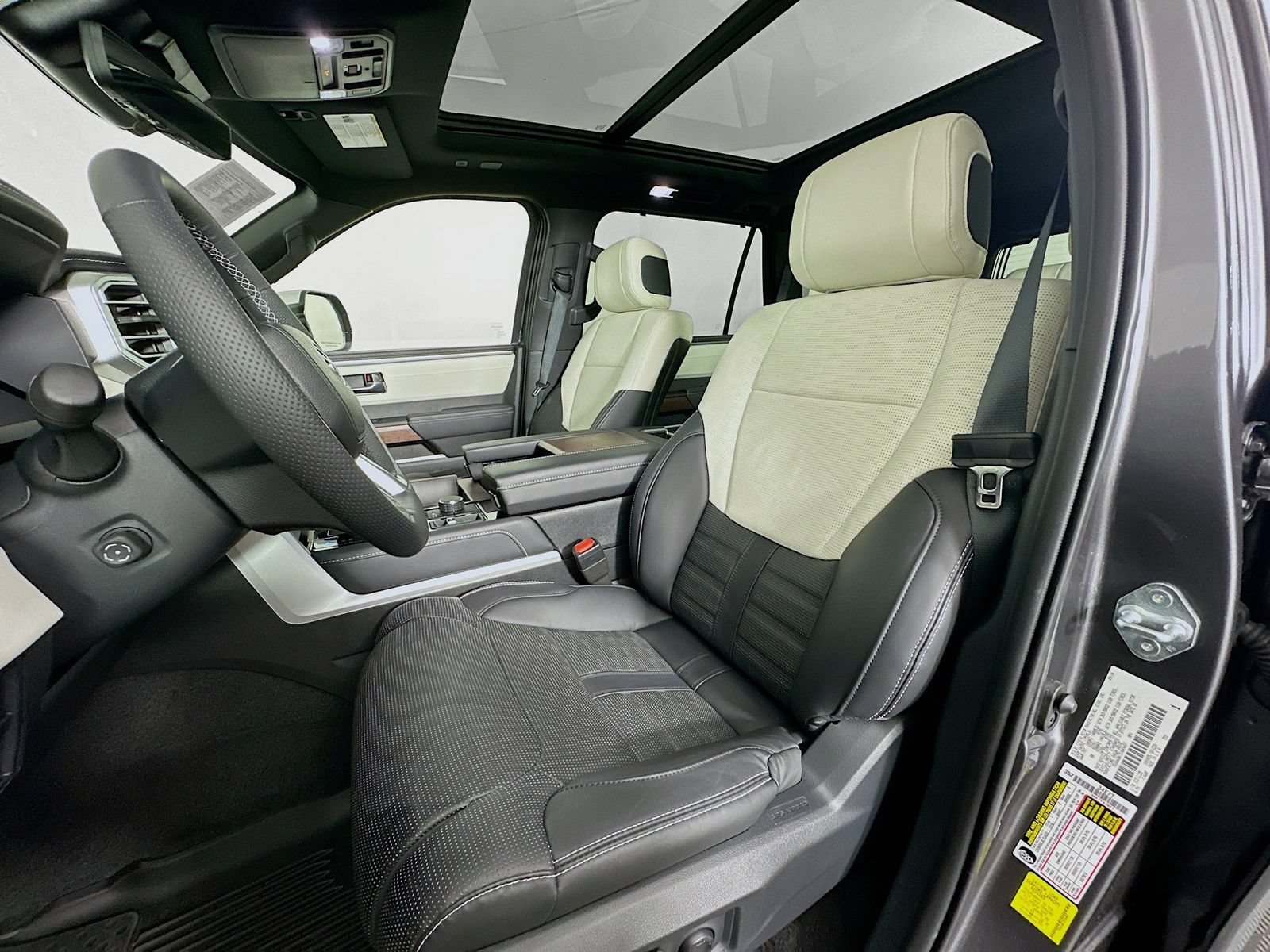 Certified 2025 Toyota Sequoia Capstone AWD/4WD image 21