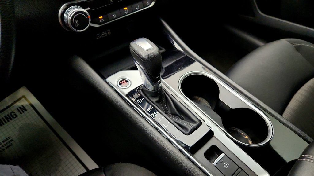 Used 2024 Nissan Altima 2.5 SV AWD/4WD image 15