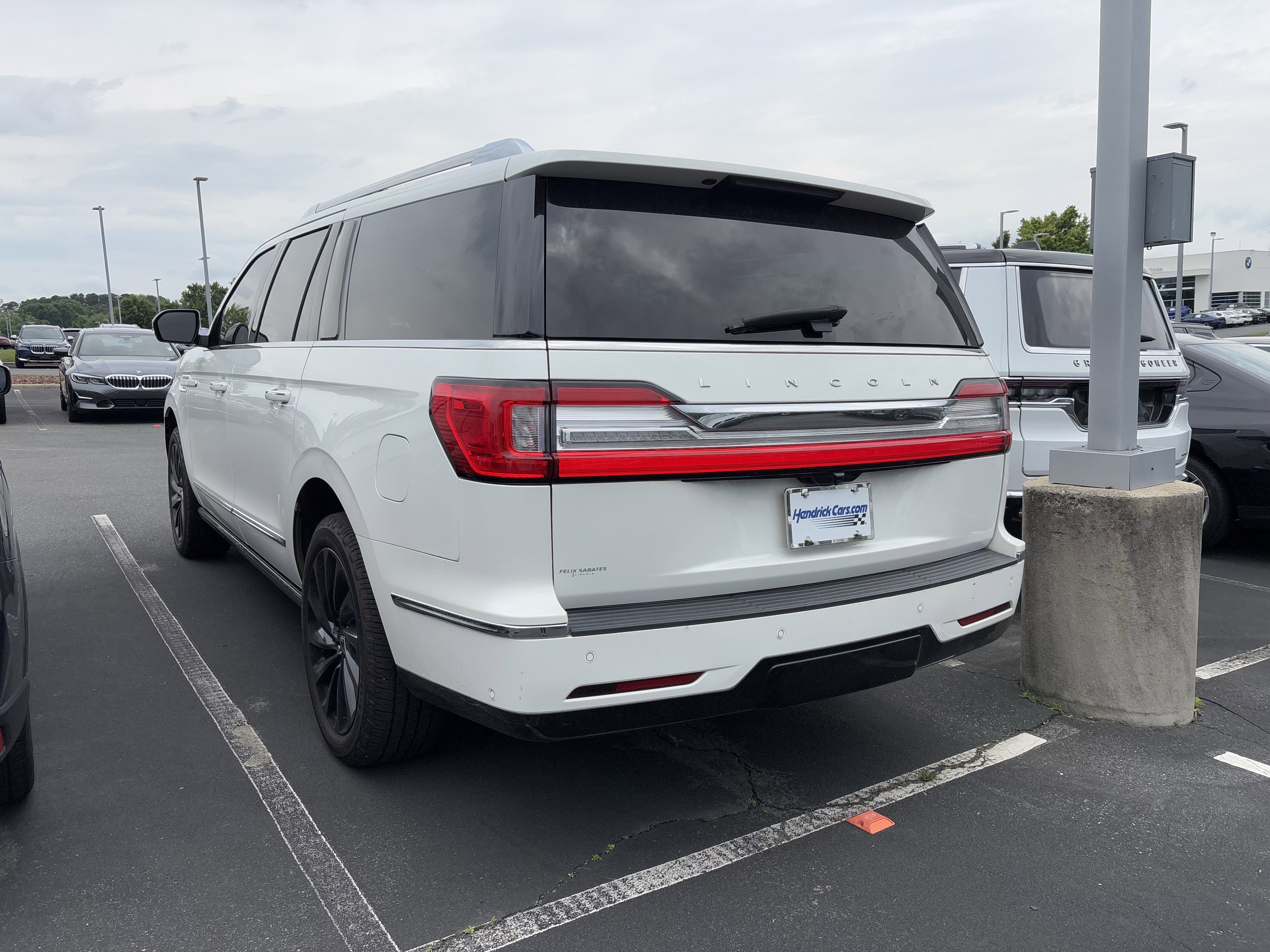 Used 2020 Lincoln Navigator L Reserve w/ Equipment Group 208A Reserve AWD/4WD image 18