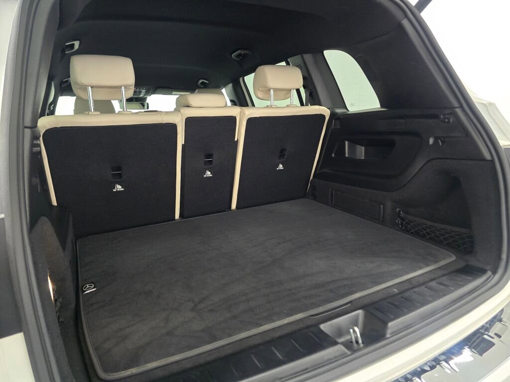 Used 2025 Mercedes-Benz GLB 250 4MATIC image 21