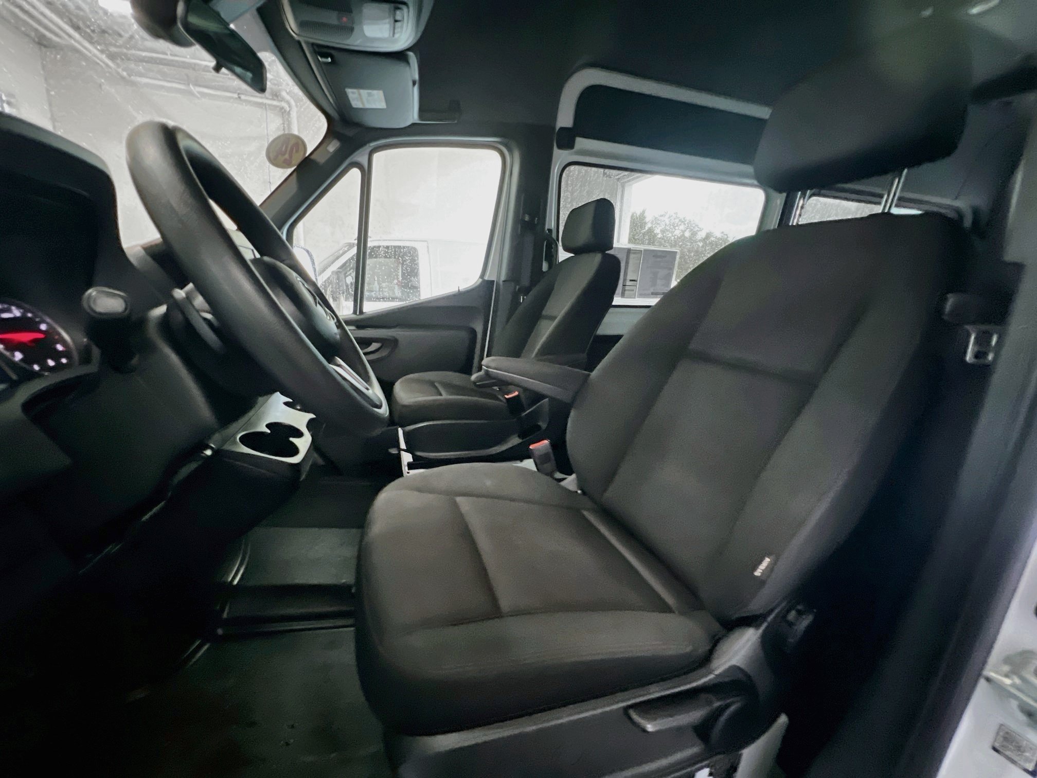 Used 2024 Mercedes-Benz Sprinter 2500 image 12