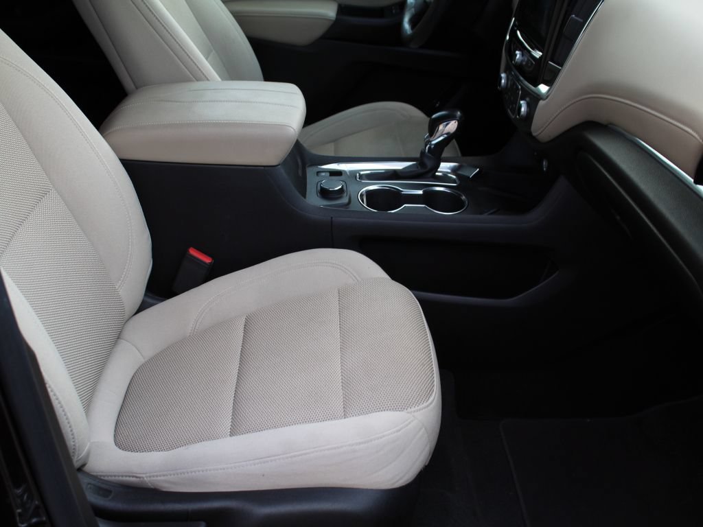 Used 2022 Chevrolet Traverse LT FWD image 13