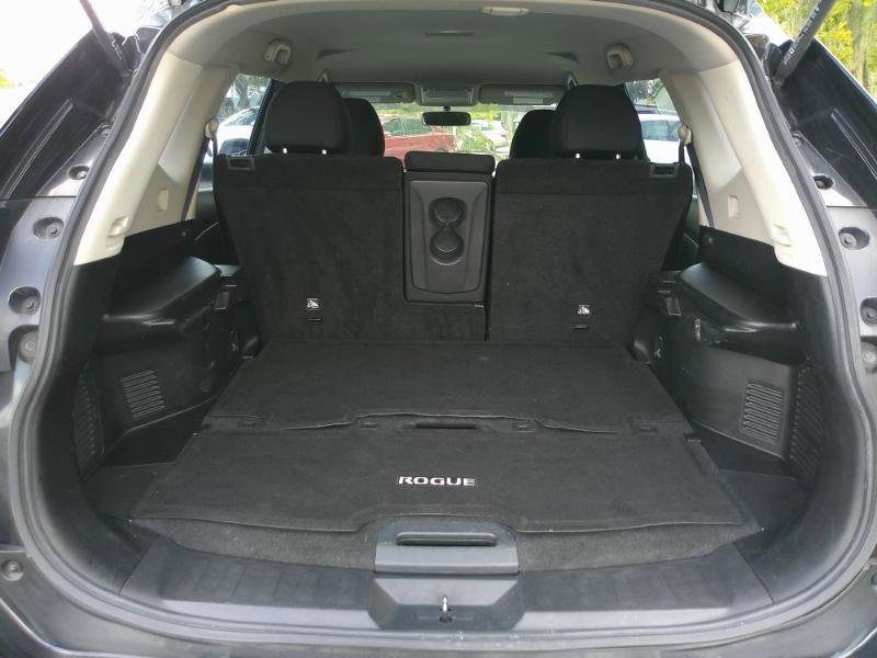 Used 2017 Nissan Rogue S image 9