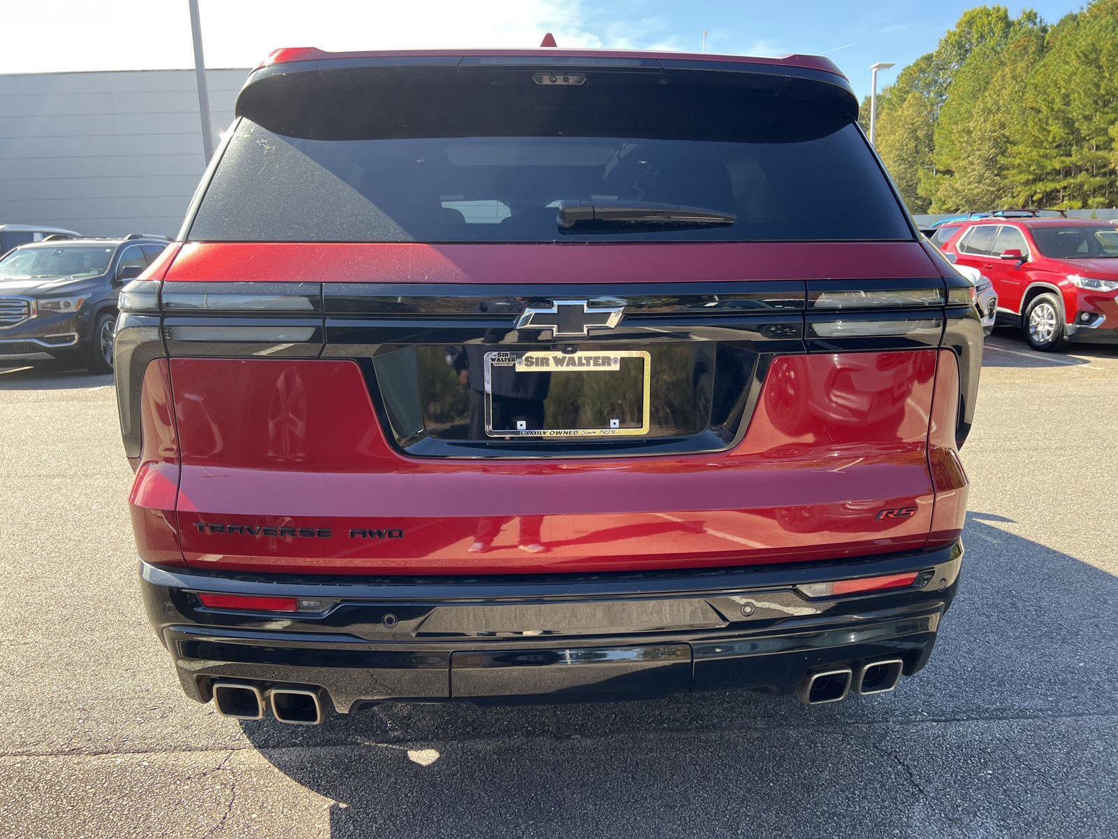 Used 2024 Chevrolet Traverse RS image 48