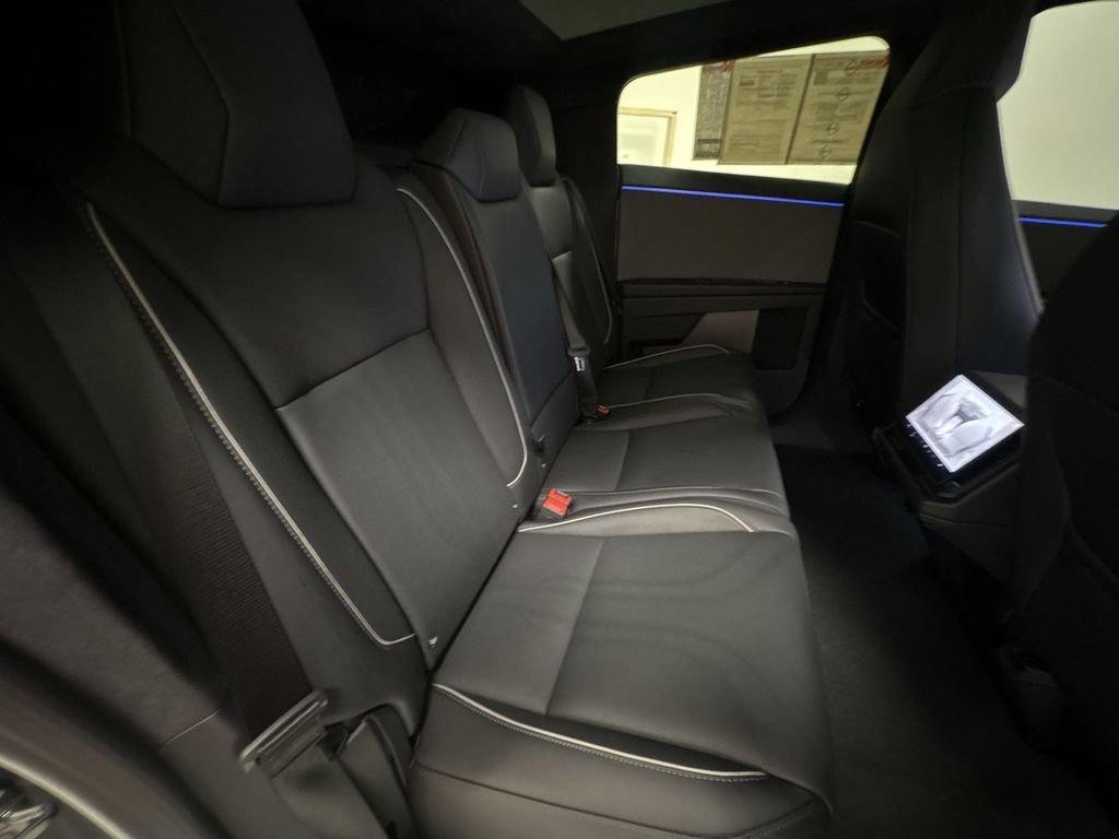Used 2025 Tesla Cybertruck AWD Crew Cab image 28