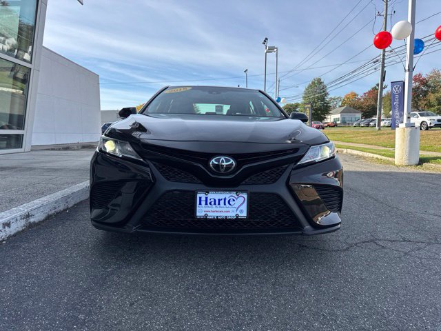 Used 2018 Toyota Camry SE w/ Convenience Package FWD image 3