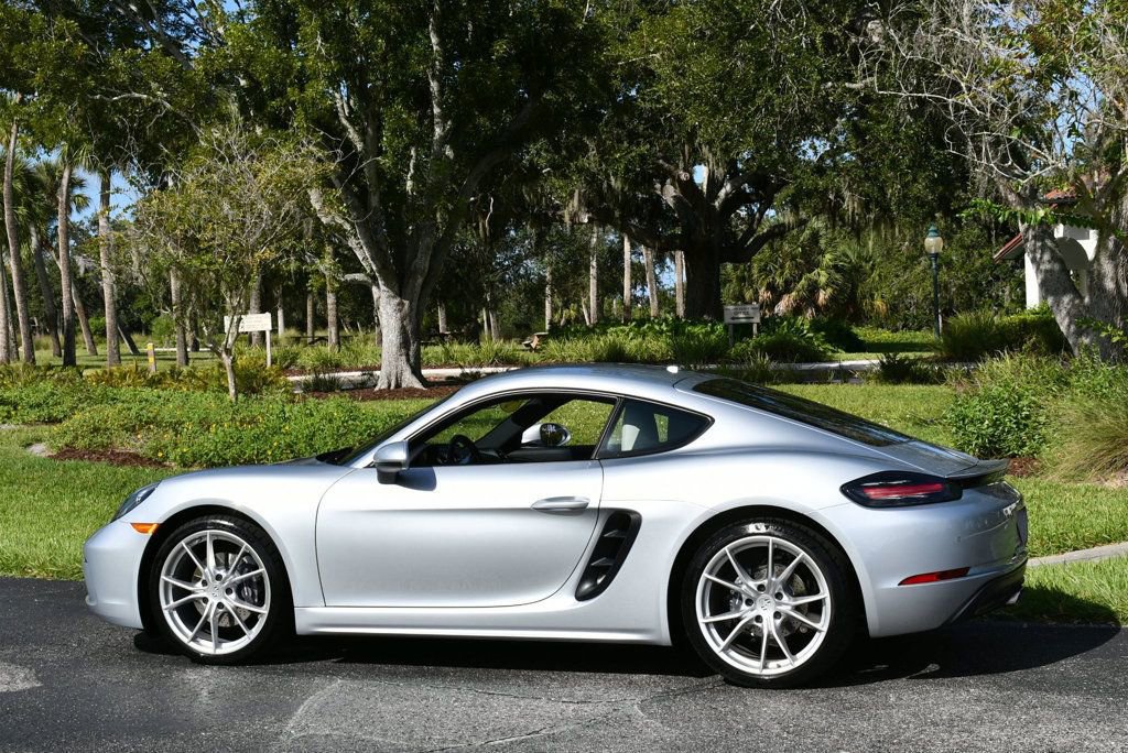Used 2018 Porsche 718 Cayman RWD image 4