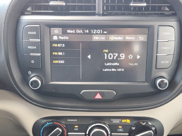 Used 2025 Kia Soul LX w/ LX Technology Package FWD image 5