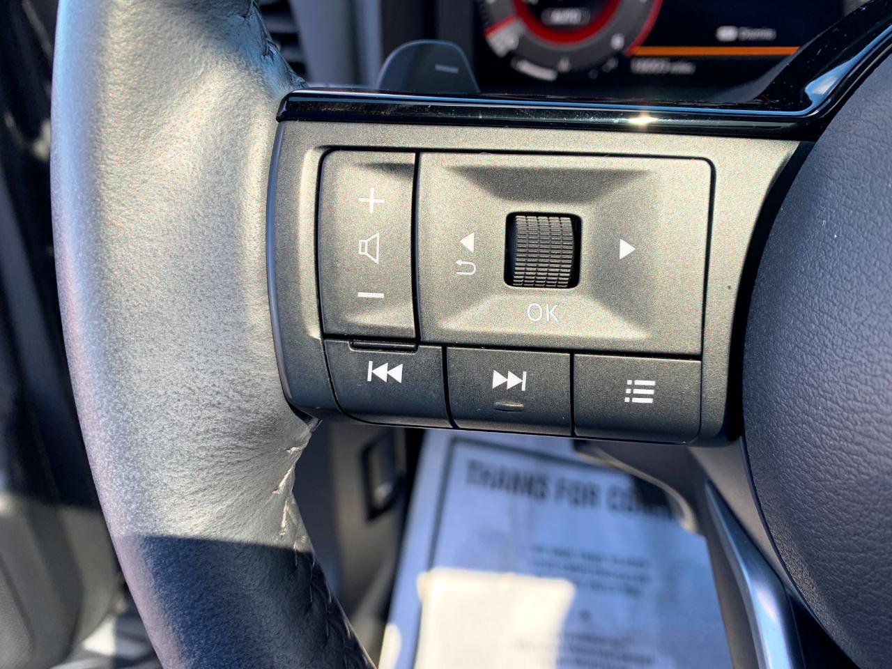 Used 2023 Nissan Rogue Platinum AWD/4WD image 13