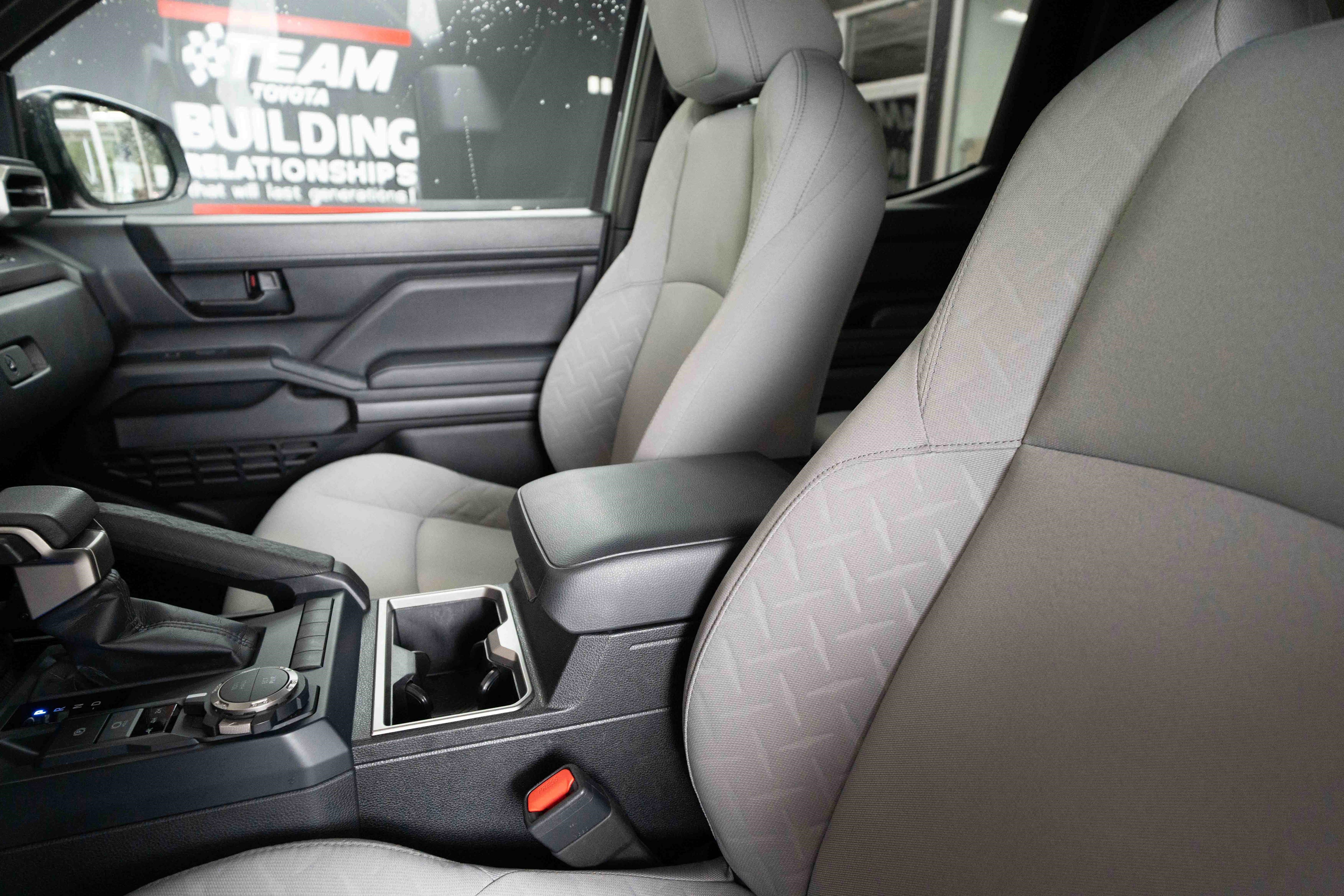 Used 2025 Toyota Tacoma SR5 AWD/4WD image 10