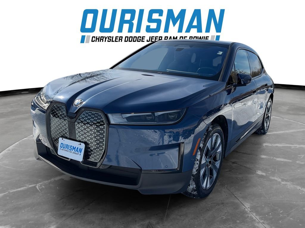 Used 2023 BMW iX xDrive50 w/ Convenience Package image 2