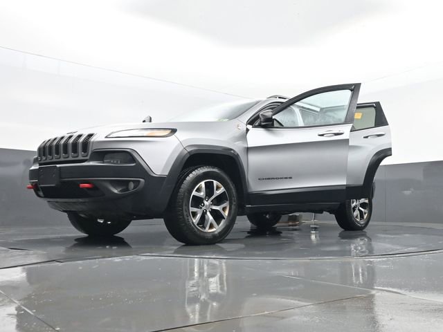 Used 2016 Jeep Cherokee Trailhawk image 30