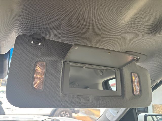 Used 2016 GMC Yukon Denali RWD image 39