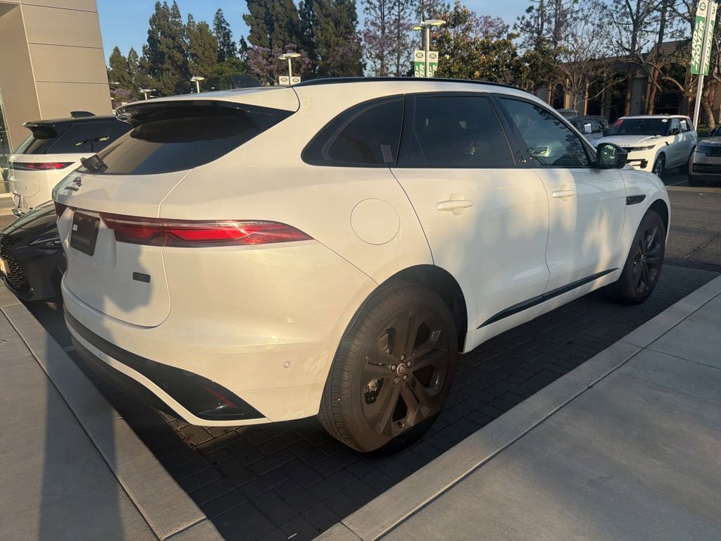 Used 2026 Jaguar F-PACE R-Dynamic S AWD/4WD image 3