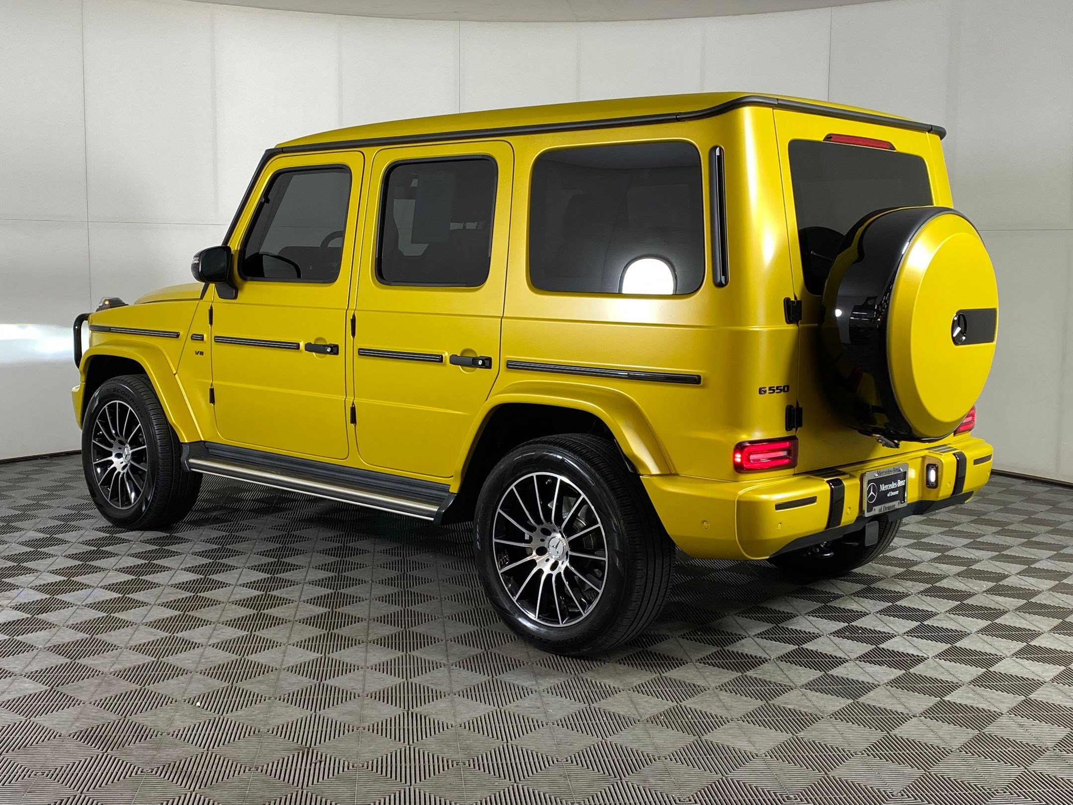 Used 2023 Mercedes-Benz G 550 image 3