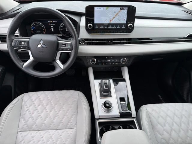 Used 2023 Mitsubishi Outlander SEL FWD image 16