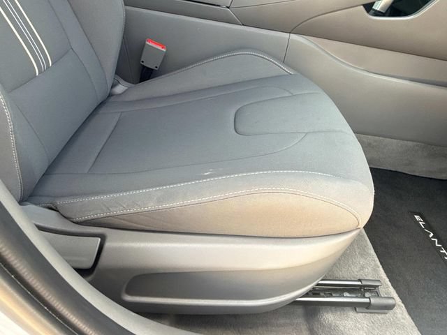 Used 2024 Hyundai Elantra SEL FWD image 15