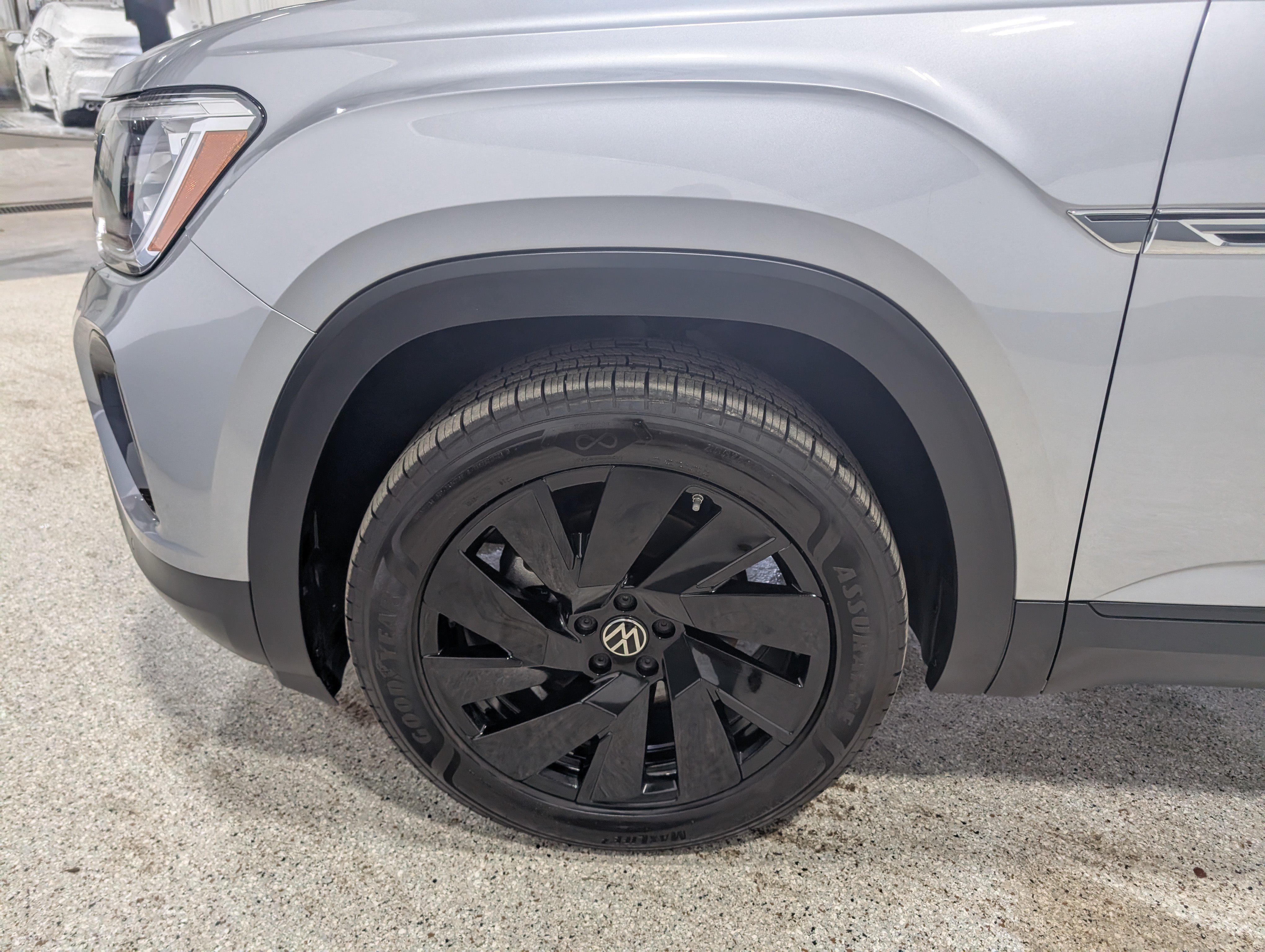 Used 2026 Volkswagen Atlas Cross Sport SE AWD/4WD image 9