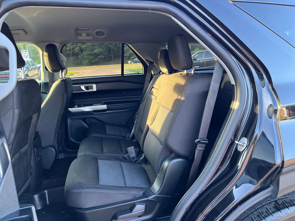Used 2023 Ford Explorer XLT AWD/4WD image 20