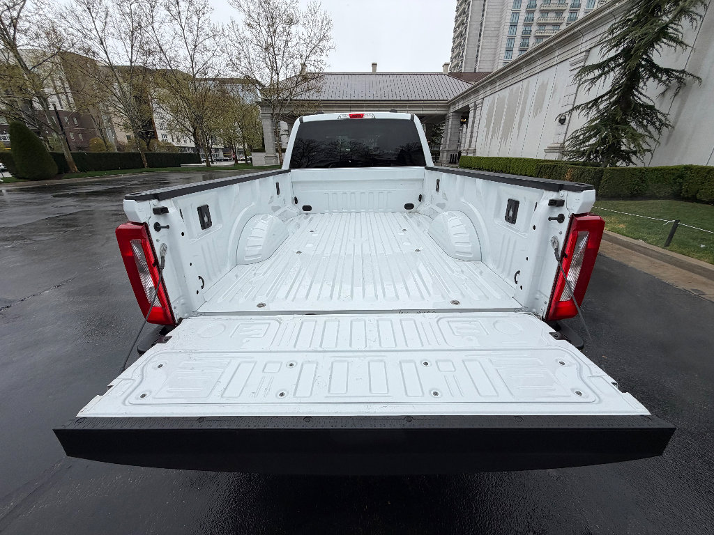 Used 2023 Ford F350 XLT w/ FX4 Off-Road Package image 17