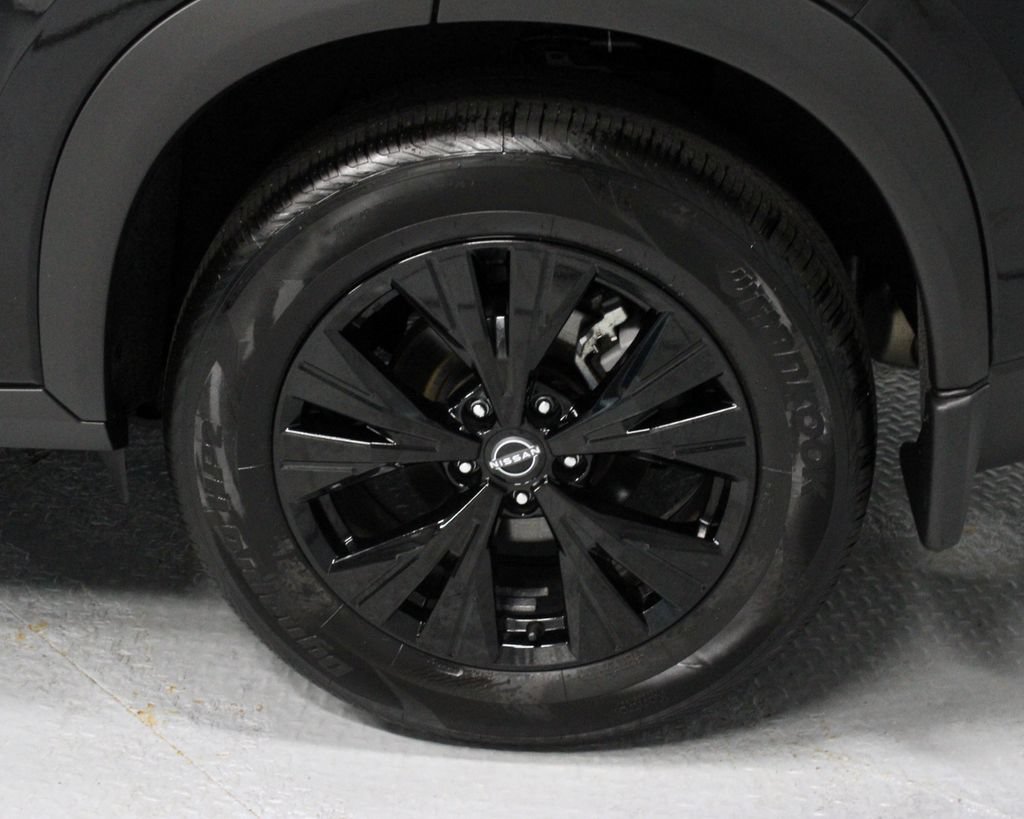 Certified 2023 Nissan Rogue SV w/ SV Premium B Package AWD/4WD image 17