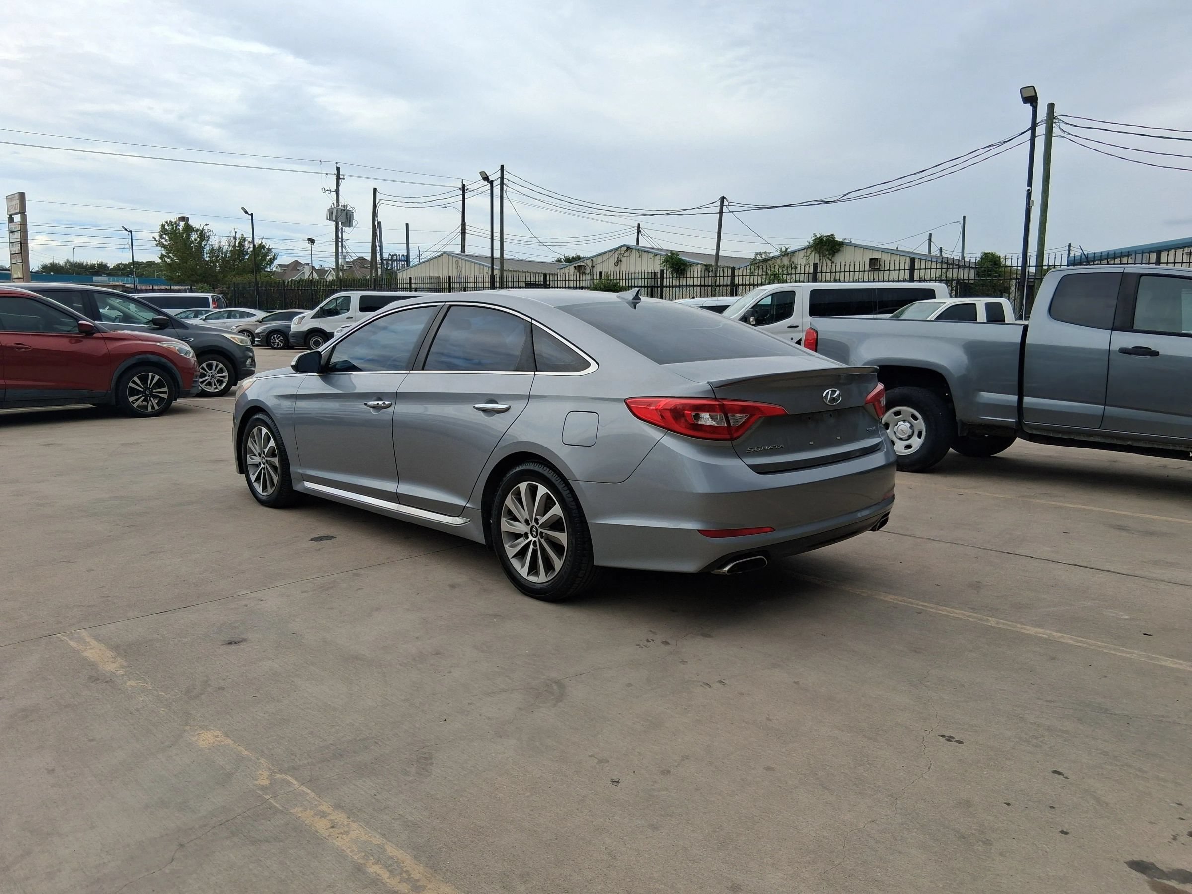 Used 2015 Hyundai Sonata Sport w/ Option Group 03 FWD image 5