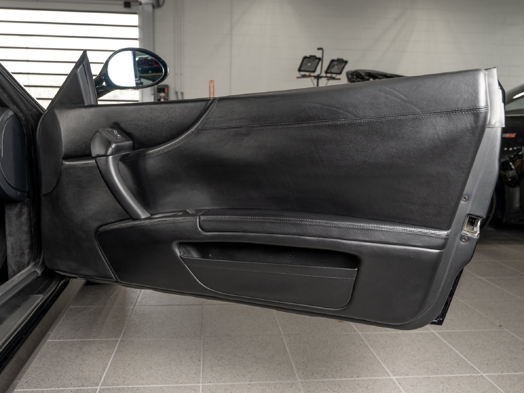 Used 2000 Ferrari 550 Maranello Coupe RWD image 16