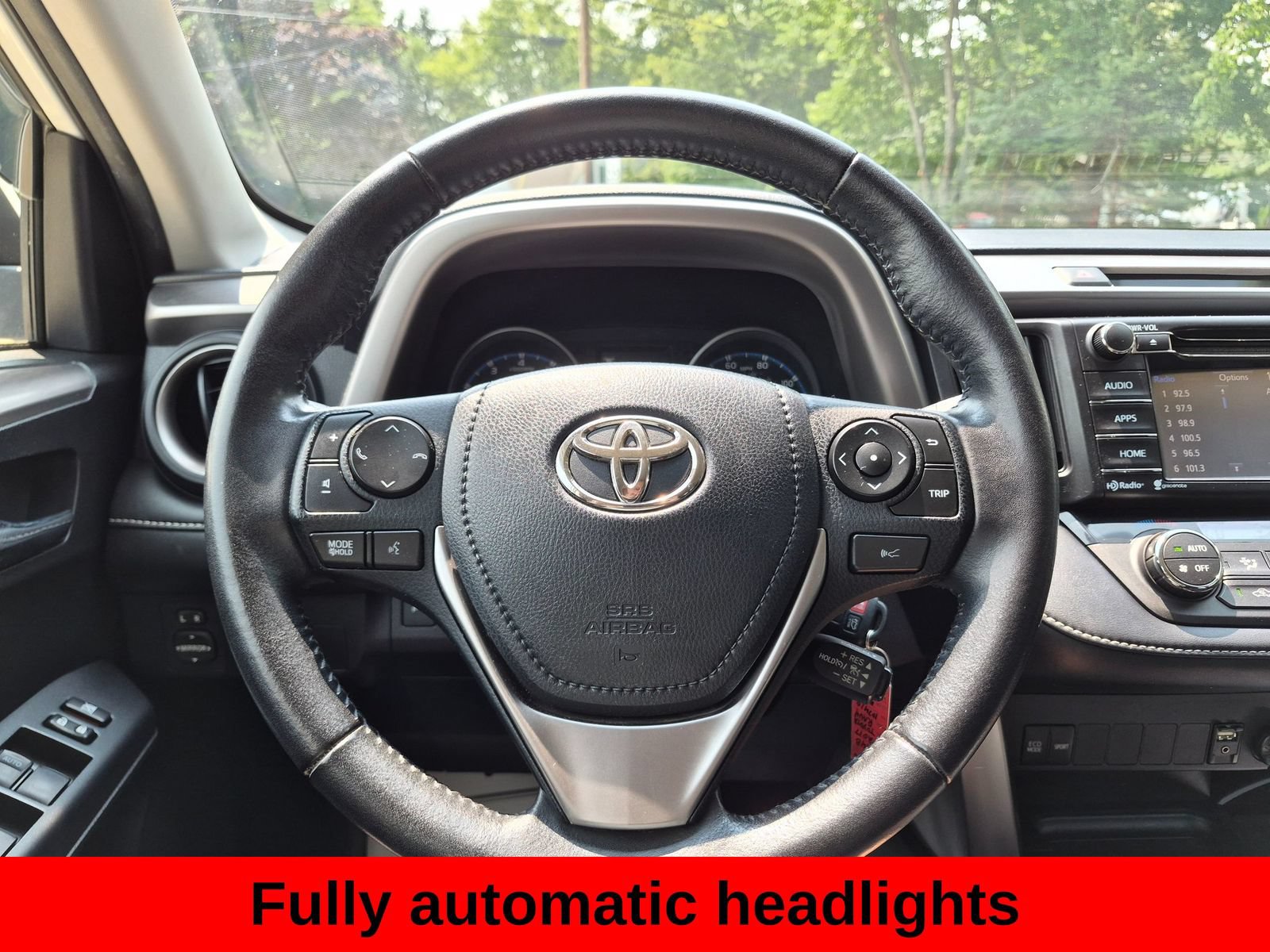 Used 2017 Toyota RAV4 XLE AWD/4WD image 13