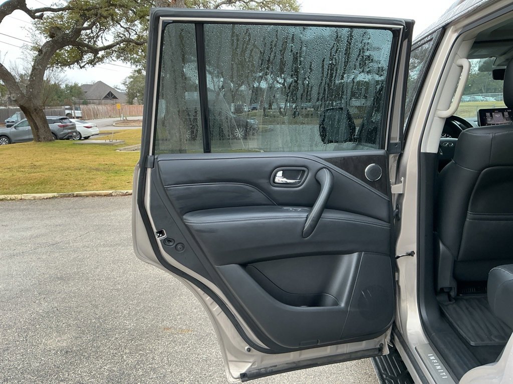 Certified 2024 INFINITI QX80 Luxe w/ Cargo Package image 28