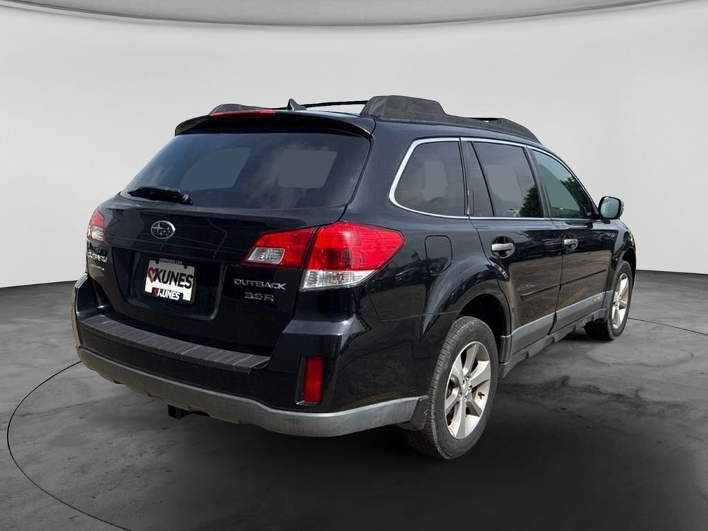 Used 2013 Subaru Outback 3.6R Limited AWD/4WD image 8