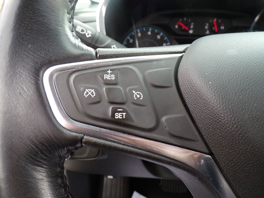 Used 2018 Chevrolet Equinox LT FWD image 29