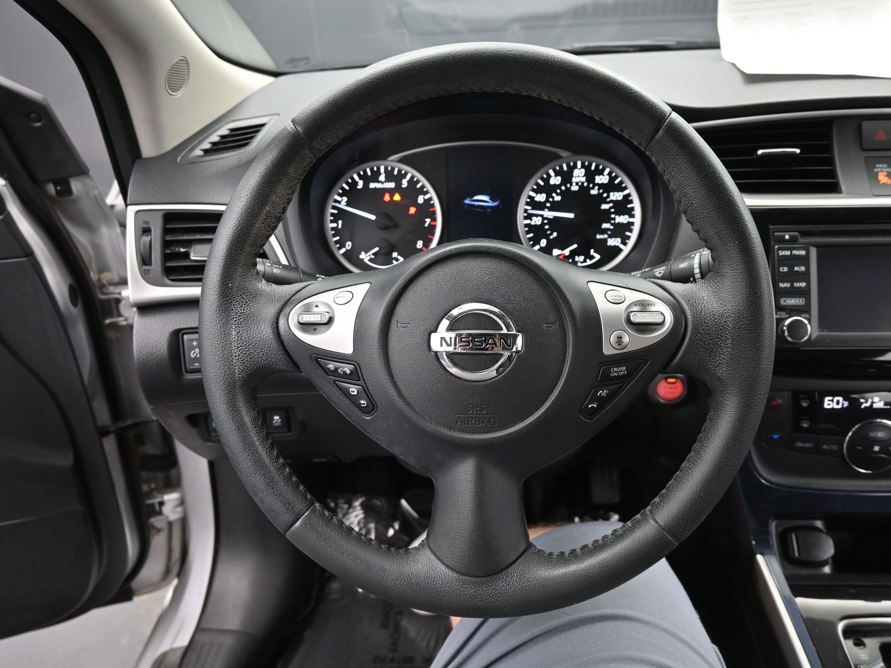 Used 2018 Nissan Sentra SR w/ Technology Package image 18