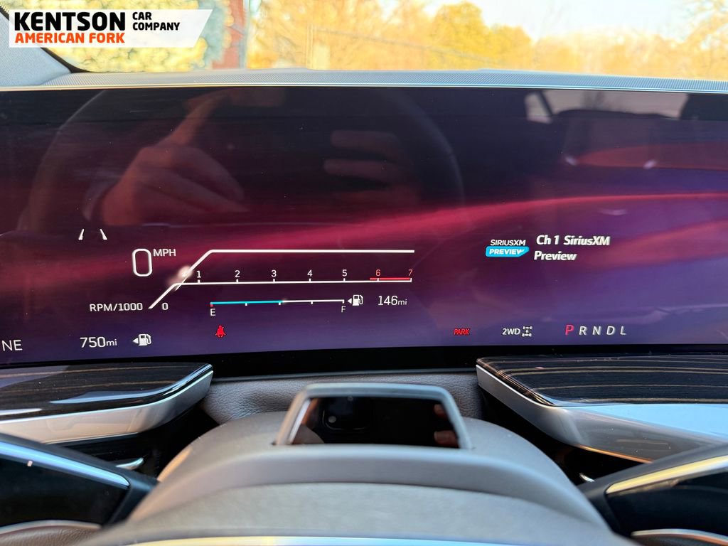 Used 2025 Cadillac Escalade Premium Luxury image 17