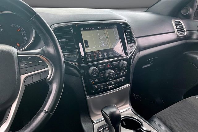 Used 2020 Jeep Grand Cherokee Altitude AWD/4WD image 9