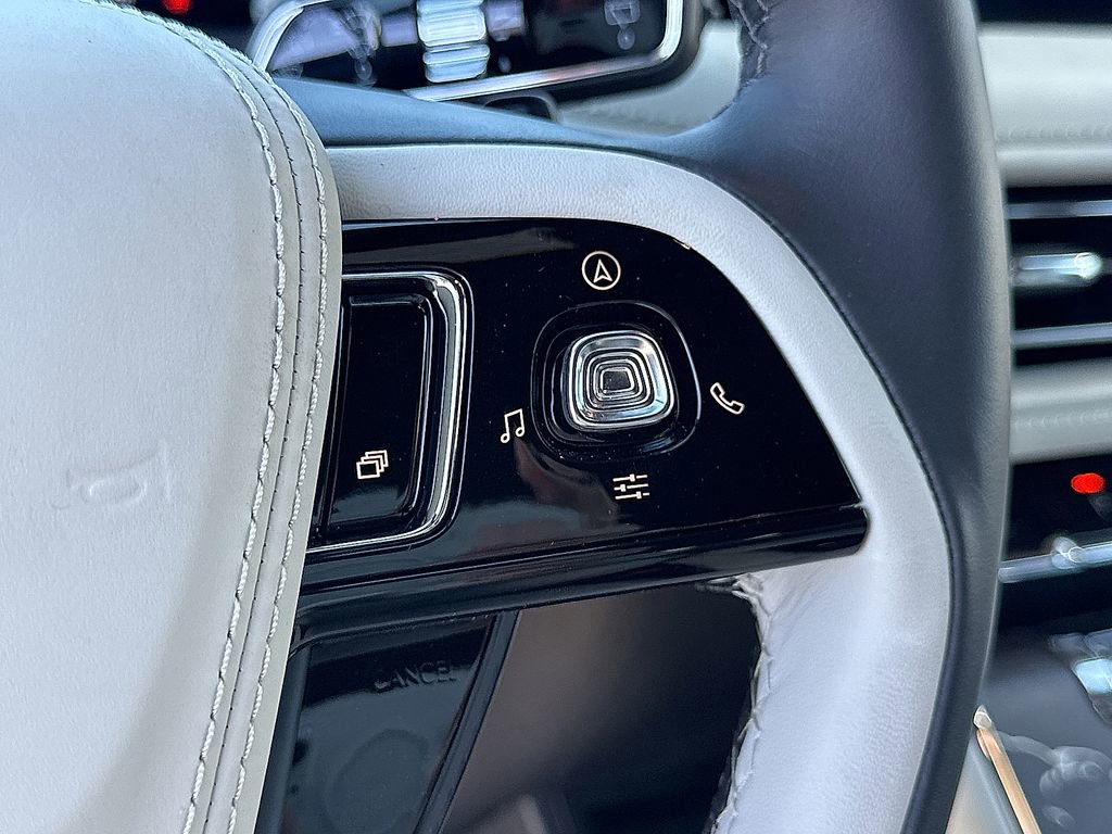 New 2026 Lincoln Aviator Black Label w/ Black Label Special Edition AWD/4WD image 17