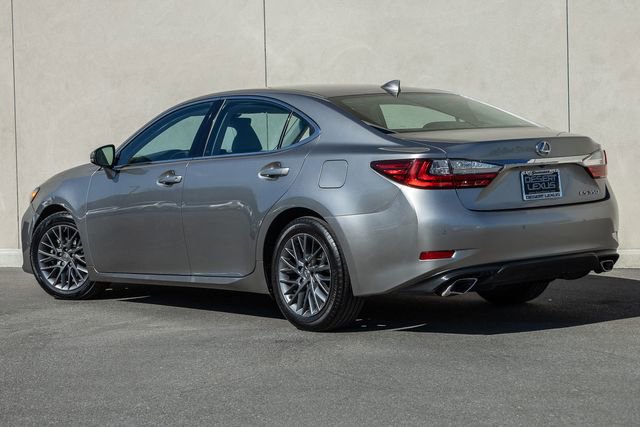 Used 2018 Lexus ES 350 w/ Premier Package video 3