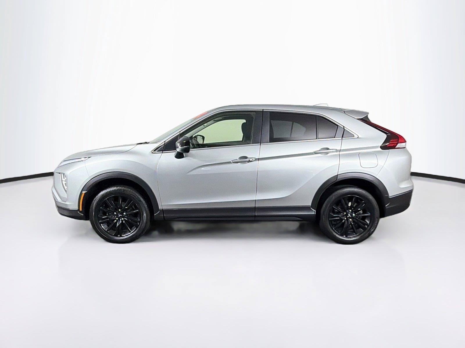 Used 2024 Mitsubishi Eclipse Cross LE AWD/4WD image 8