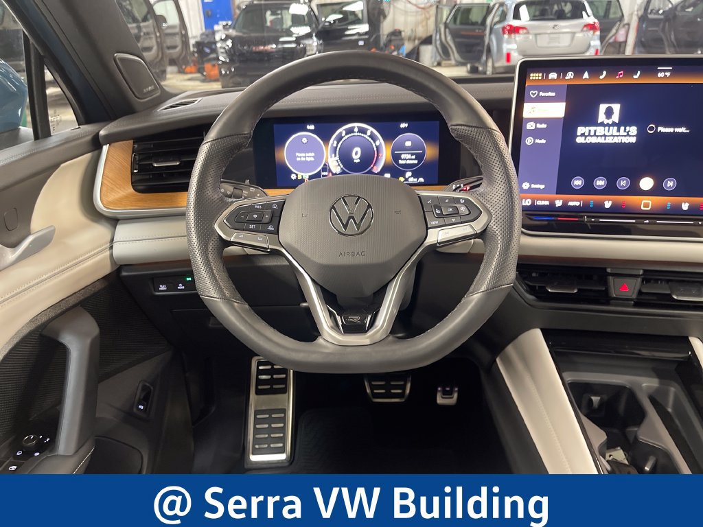 Used 2025 Volkswagen Tiguan SEL R-Line AWD/4WD image 19