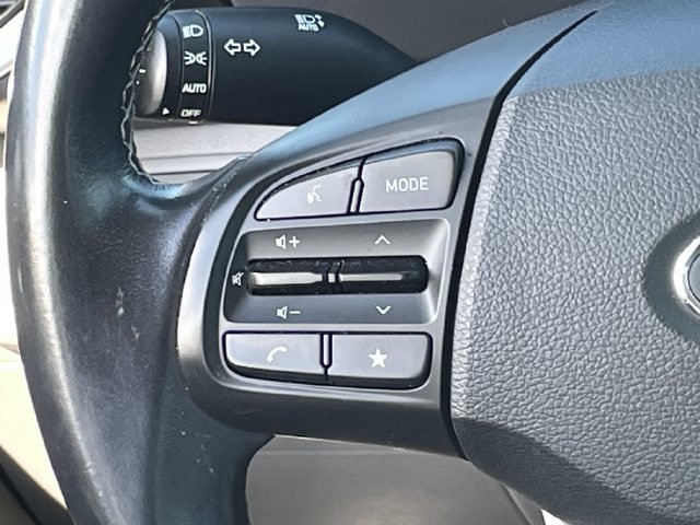 Used 2024 Hyundai Venue SEL FWD image 12