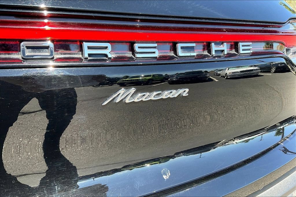 Used 2023 Porsche Macan AWD/4WD image 24