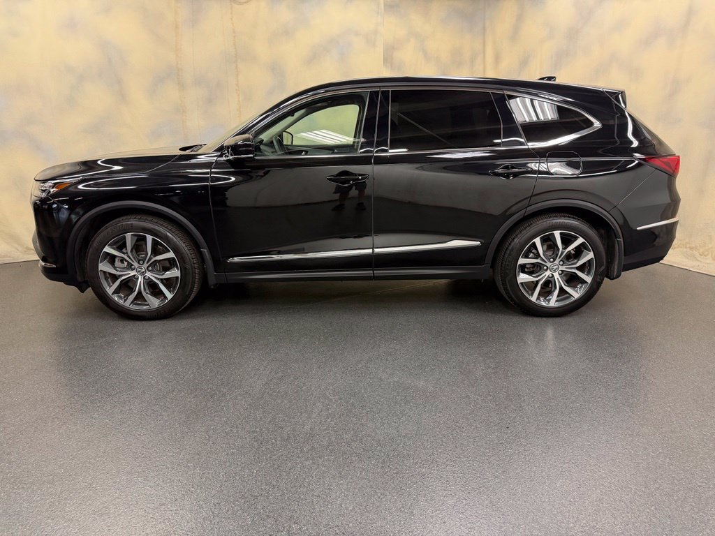 Used 2023 Acura MDX w/ Technology Package AWD/4WD image 3