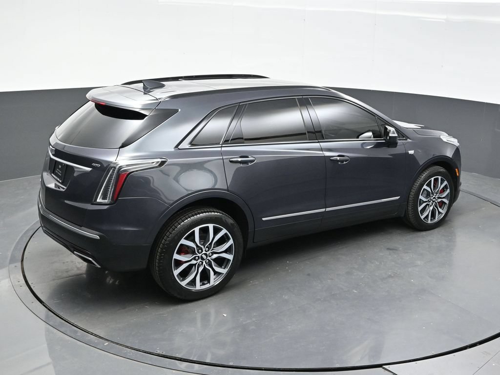 Certified 2022 Cadillac XT5 Sportv w/ LPO, Floor Liner Package AWD/4WD image 32
