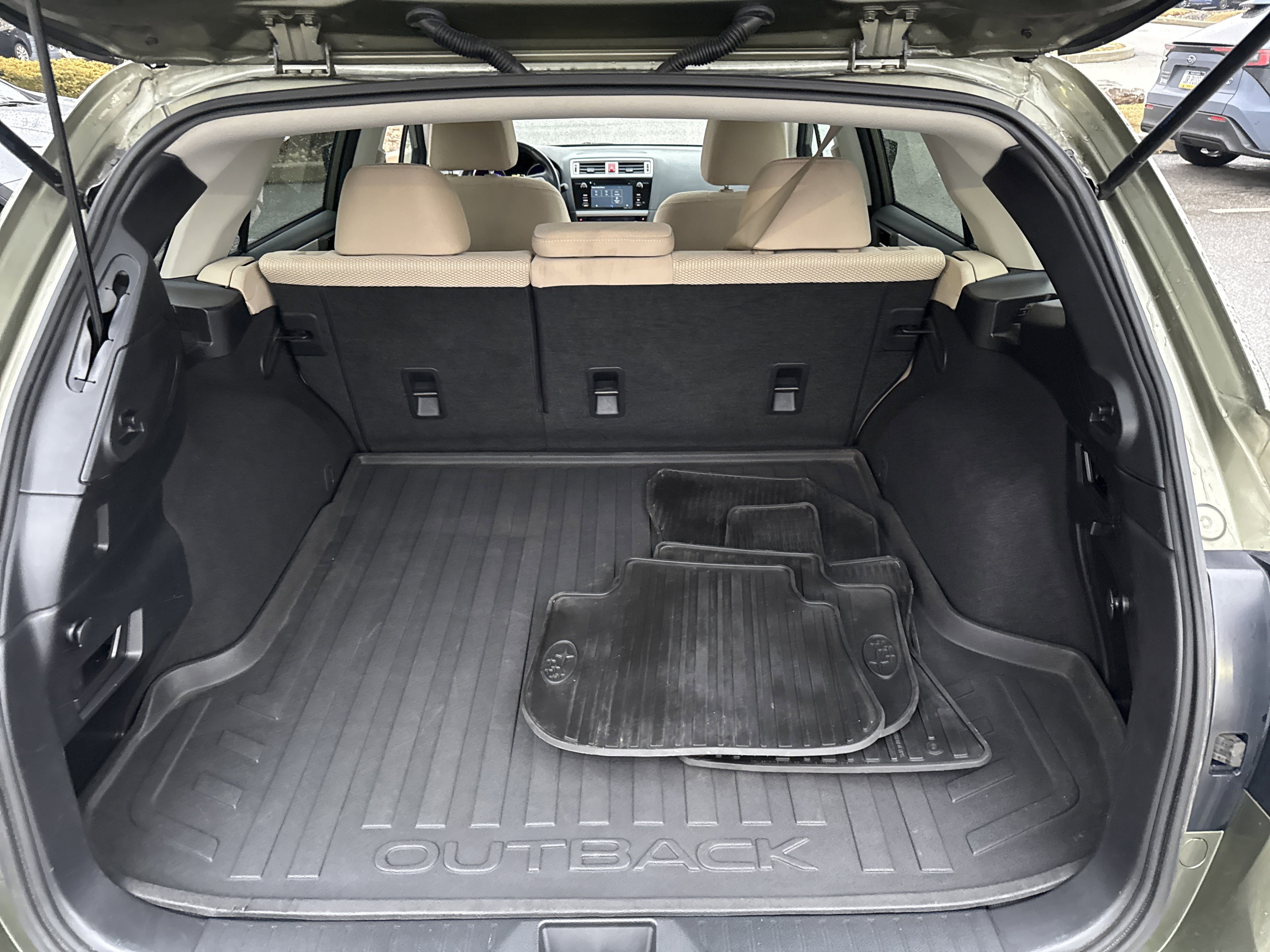 Used 2016 Subaru Outback 2.5i Premium image 13